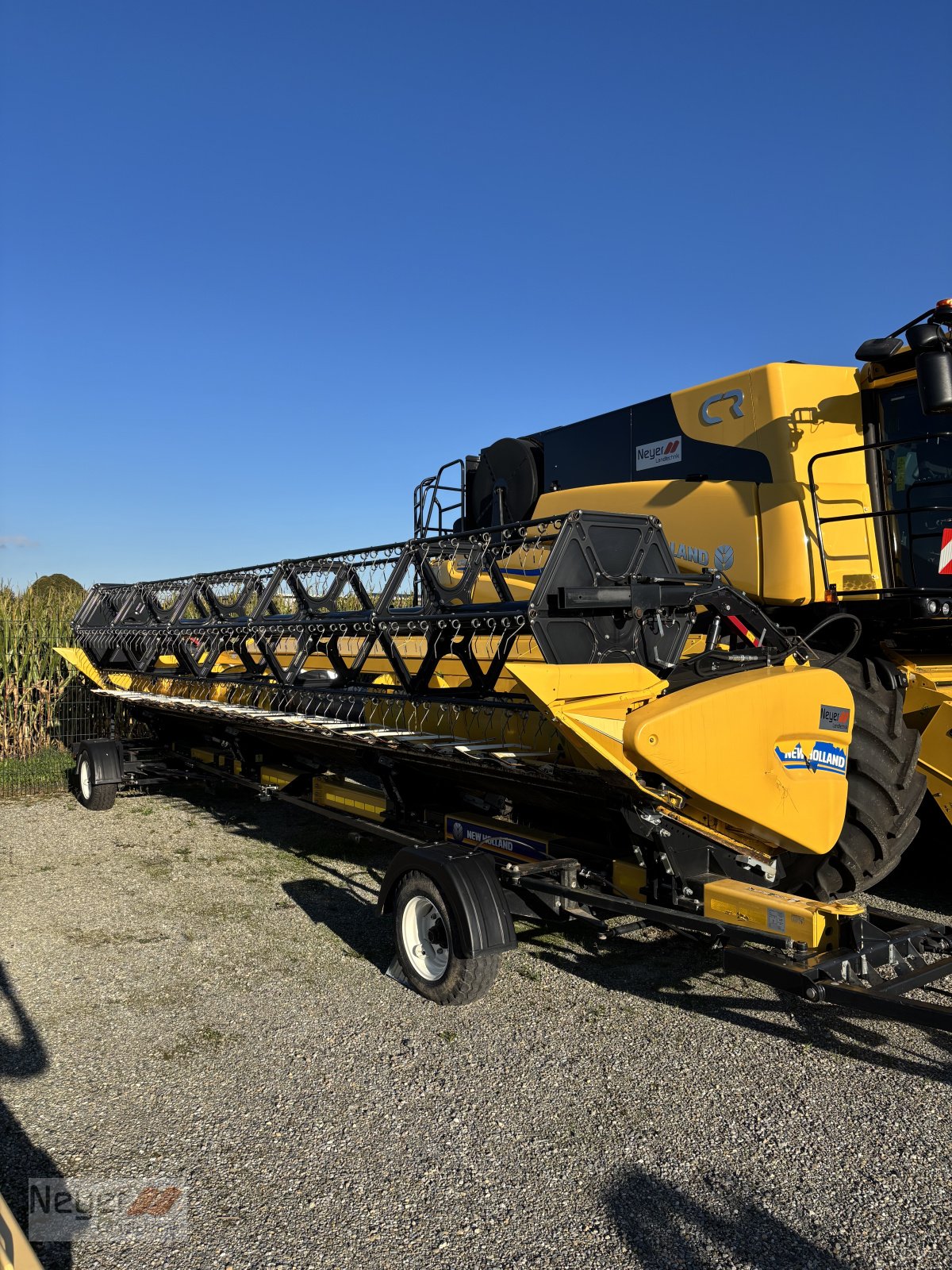 Schneidwerk of the type New Holland Schneidwerk VARIFEED 8,53 m | Raps-Kit | 4-Rad 40 kmh, Gebrauchtmaschine in Bad Waldsee Mennisweiler (Picture 1)